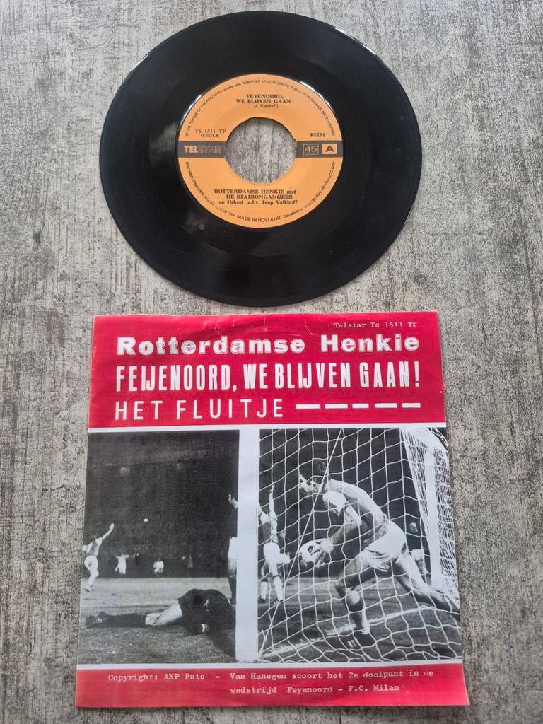 Rotterdamse henkie - feijenoord, we blijven gaan/het fluitje, Ophalen of Verzenden, Zo goed als nieuw, Overige formaten, Levenslied of Smartlap