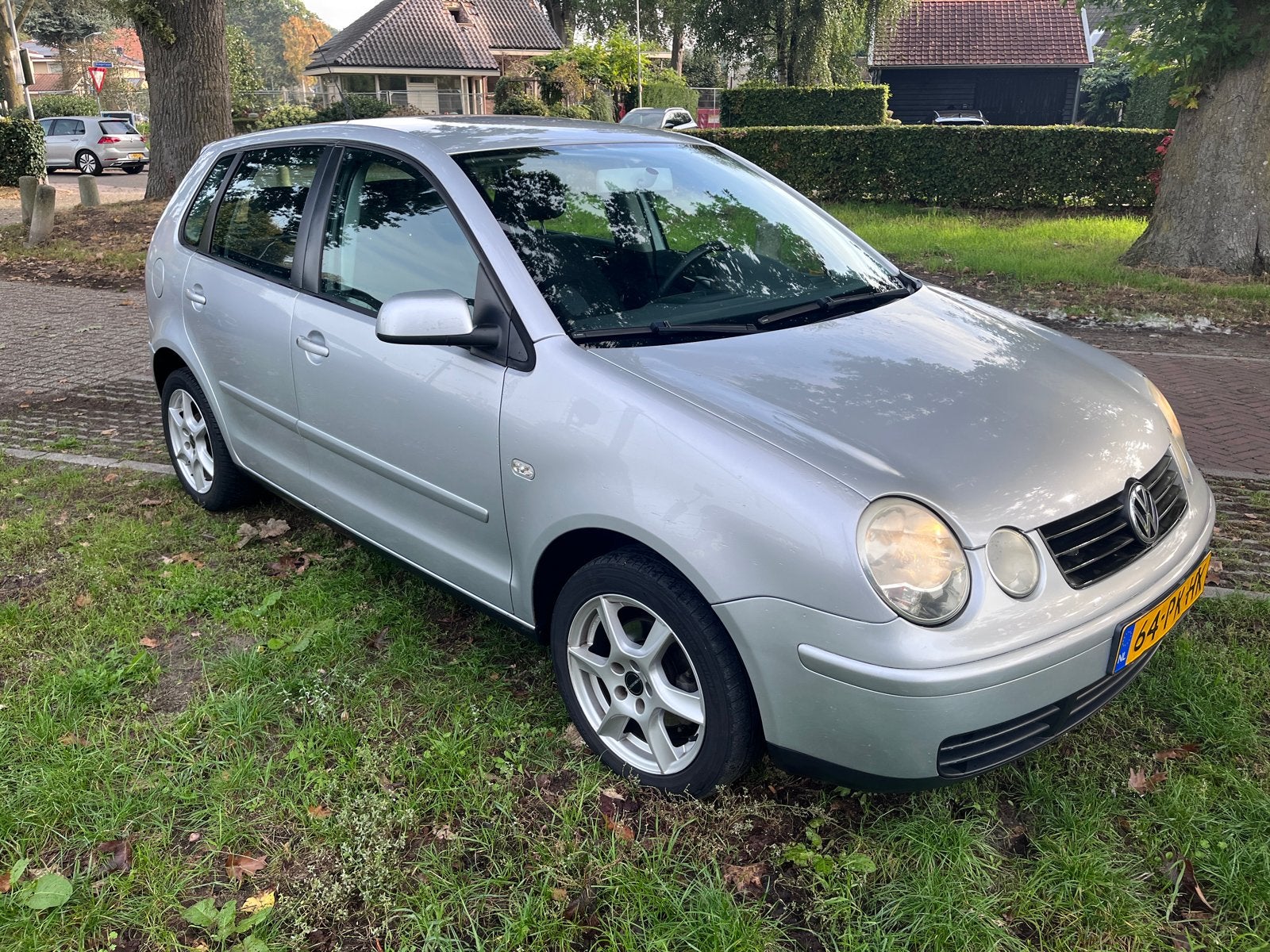 Volkswagen Polo 1.4 55KW 2004 Grijs, Voorwielaandrijving, 15 km/l, 4 cilinders, Origineel Nederlands