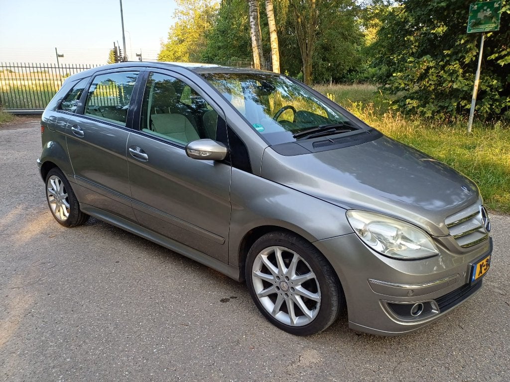 Nette en goed onderhouden Mercedes-Benz B170, Voorwielaandrijving, 4 cilinders, 14 km/l, Overige kleuren