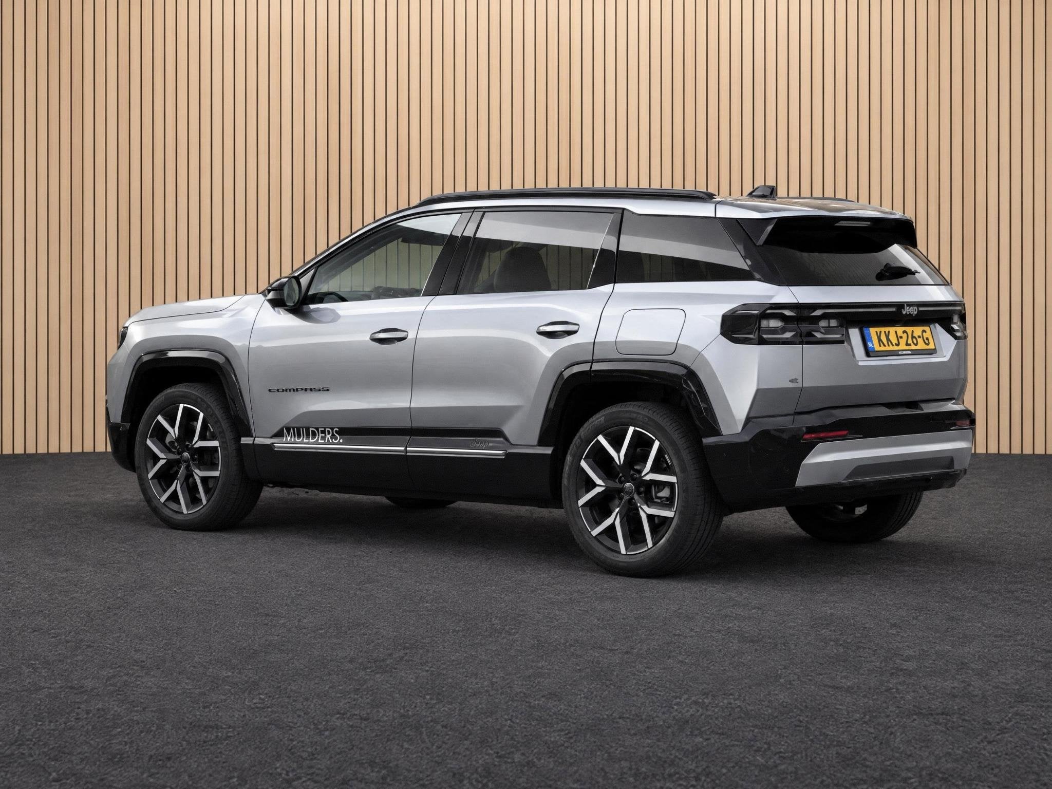 Jeep Compass First Edition 74 kWh | Navi / Panoramadak / Cam, Auto's, Gebruikt, 213 pk, 31 min, 600 kg