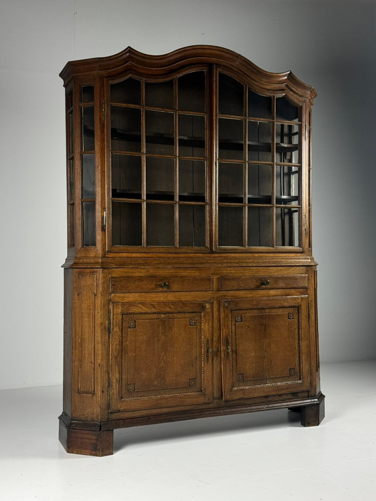 Buffetkast boekenkast eiken antiek, Huis en Inrichting, Kasten | Buffetkasten, Ophalen, Zo goed als nieuw, 25 tot 50 cm, Eikenhout