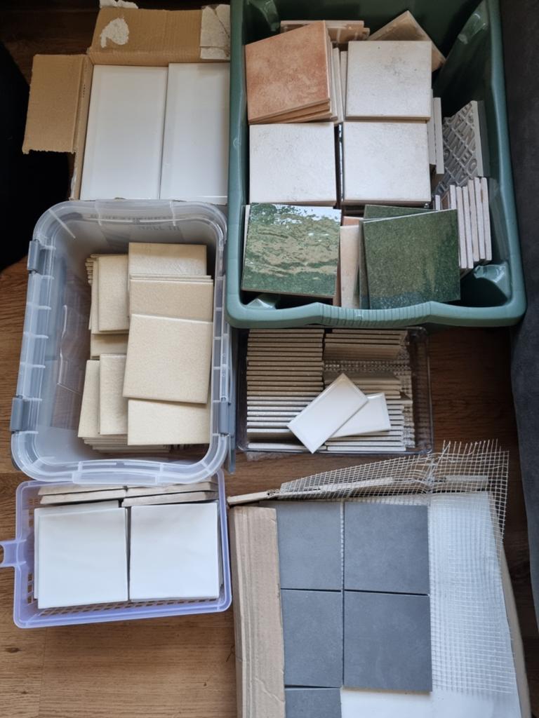 540 stuks Restpartij tegeltjes, Ophalen, Minder dan 20 cm, Minder dan 5 m², Wandtegels