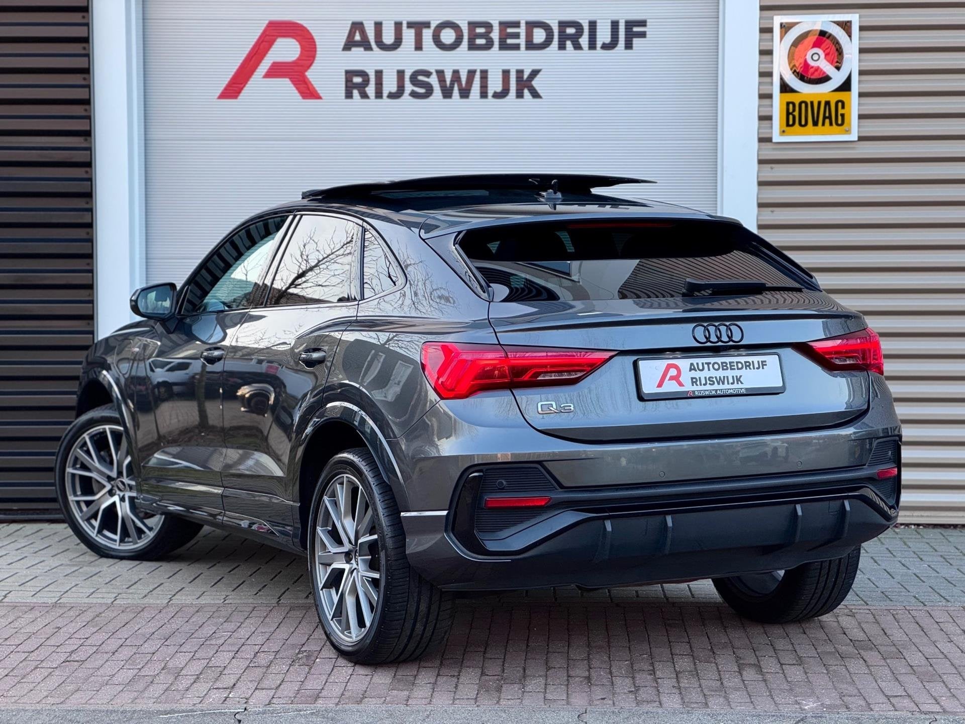 Audi Q3 Sportback 45 TFSI e S Edition Pano/Sonos/Sfeer/Matri, 12 maanden, Euro 6, Leder en Stof, Plug-in hybride