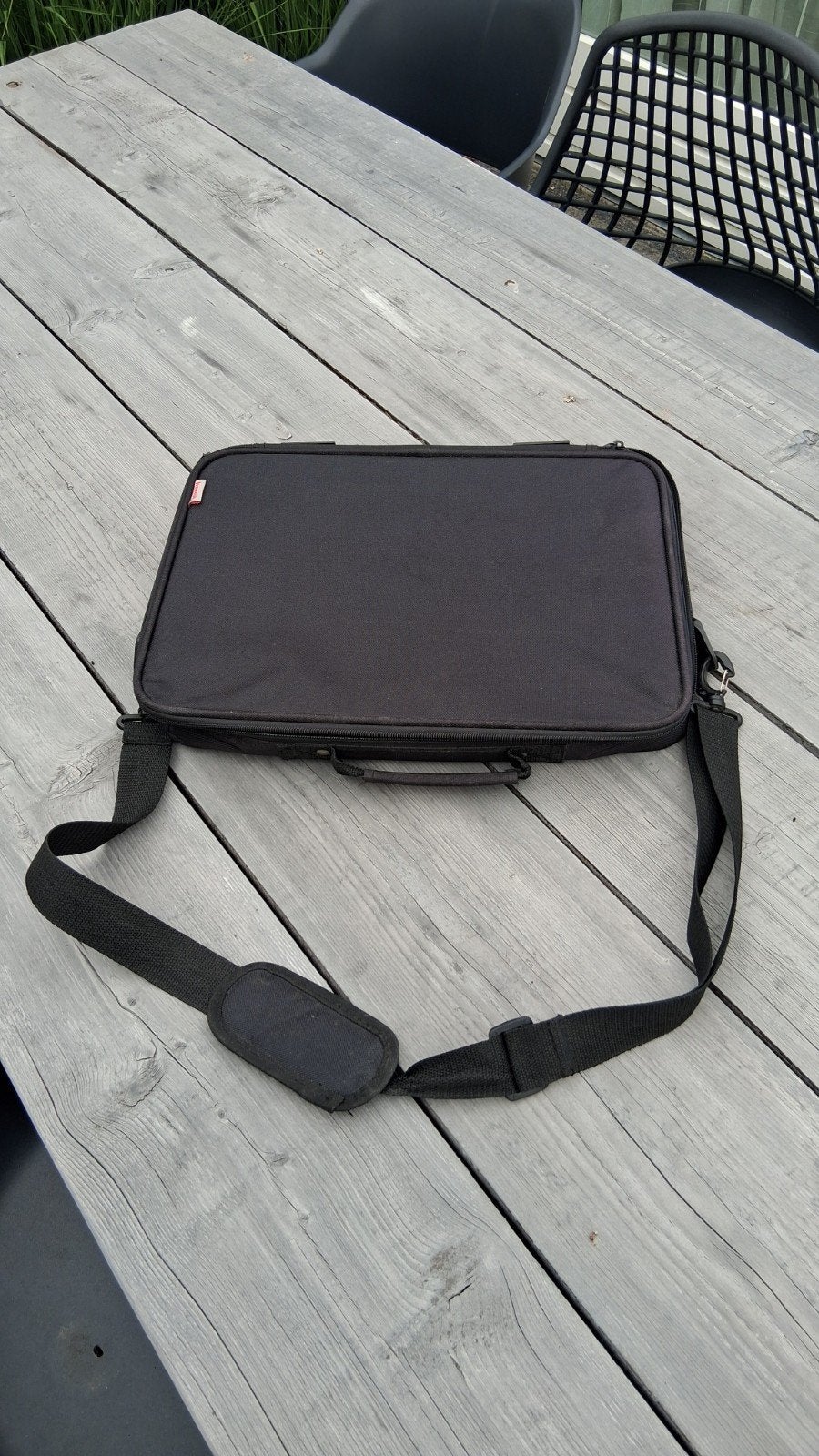 Hama Laptop Tas Zwart - Binnenmaat 30x40 cm, Ophalen of Verzenden, Zo goed als nieuw, Zwart, Gevoerd laptopvak