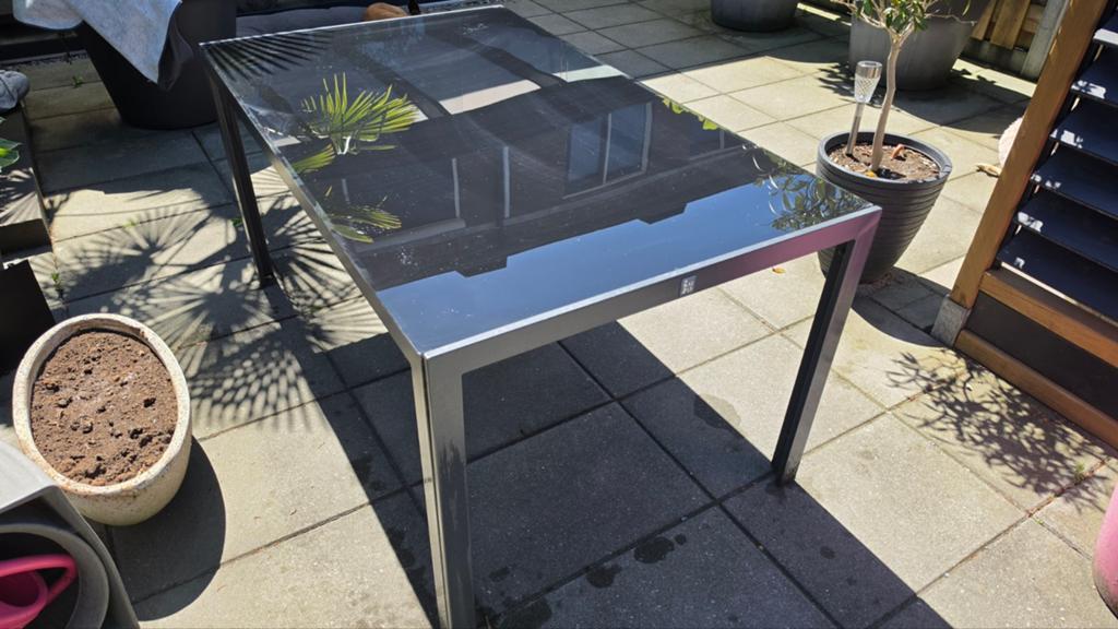 Intratuin Tuintafel 1.50 x 90 cm met glazen blad, Tuin en Terras, Tuintafels, Ophalen, Gebruikt, Rechthoekig, Metaal