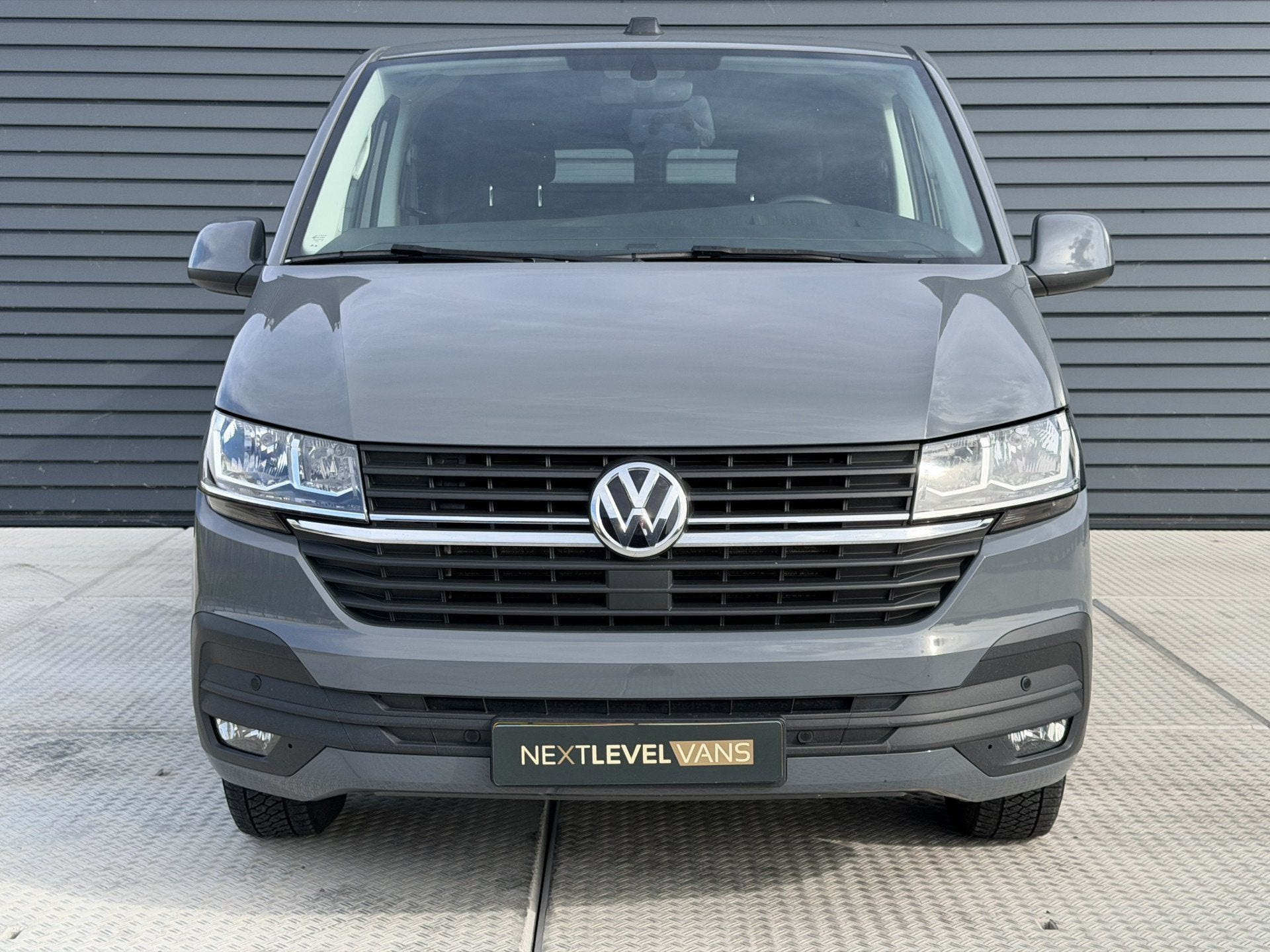 Volkswagen Transporter 2.0 TDI L2H1 150 PK | Automaat DSG |, Auto's, Bestelauto's, Gebruikt, 4 cilinders, Volkswagen, Origineel Nederlands