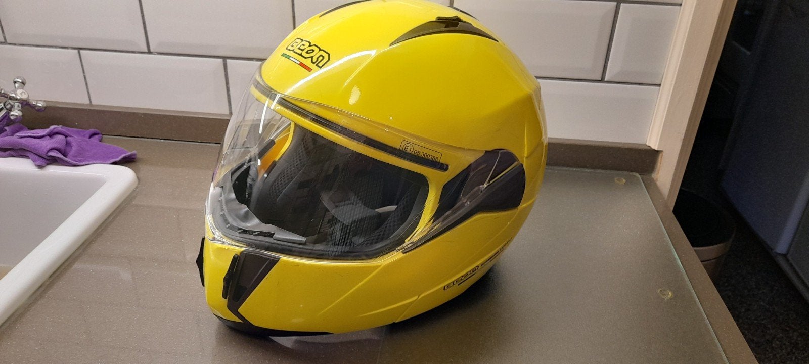 Beon systeemhelm fluor geel. Maat L., Motoren, Ophalen of Verzenden, Tweedehands, Systeemhelm, Overige merken