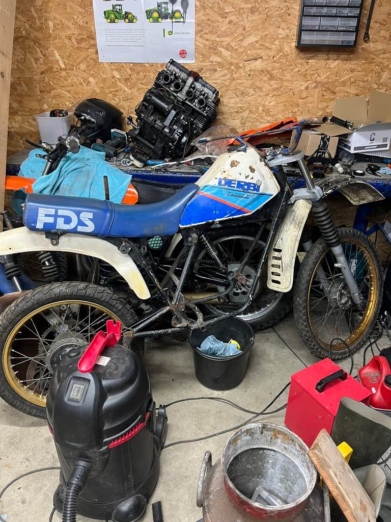 Derbi fds frame + onderdelen, Fietsen en Brommers, Brommeronderdelen | Algemeen, Ophalen, Gebruikt, Frame