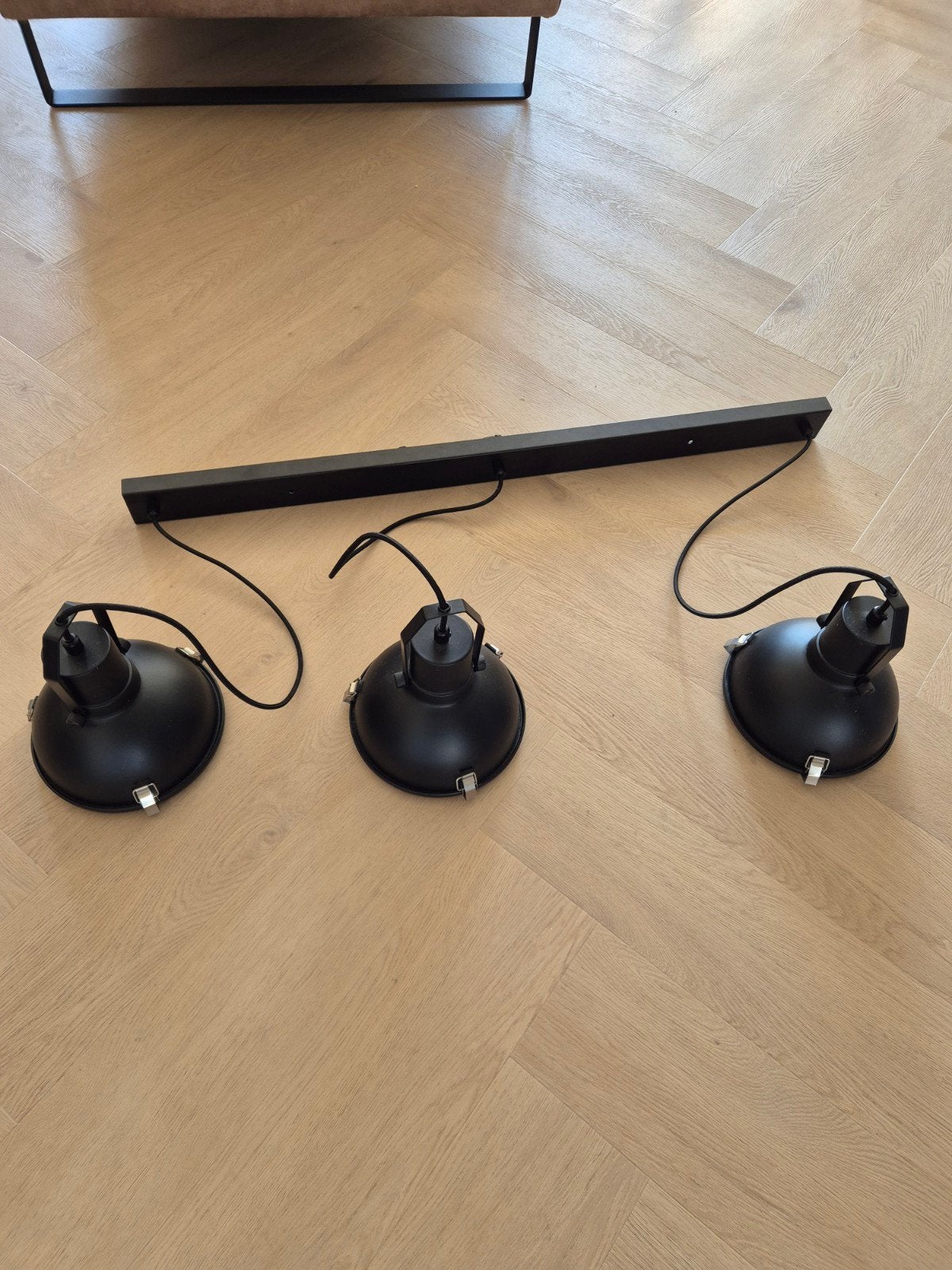 Zwarte hanglamp met 3 spots - Industrieel design, Ophalen, Gebruikt, E27 (groot), Metaal