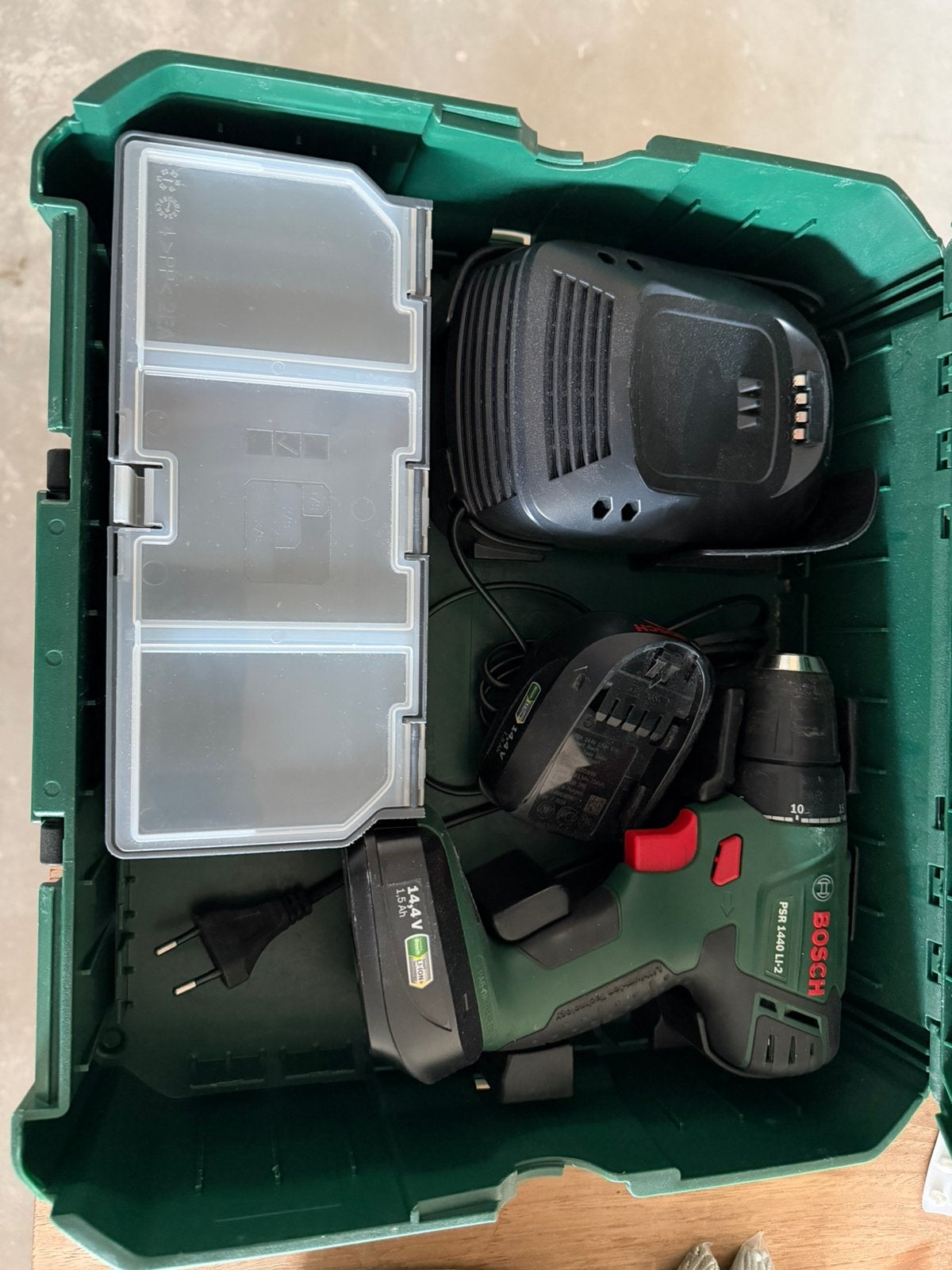 Bosch PSR 1440 LI-2 accuboormachine met 2 accu's & koffer, Ophalen of Verzenden, Gebruikt, Overige typen