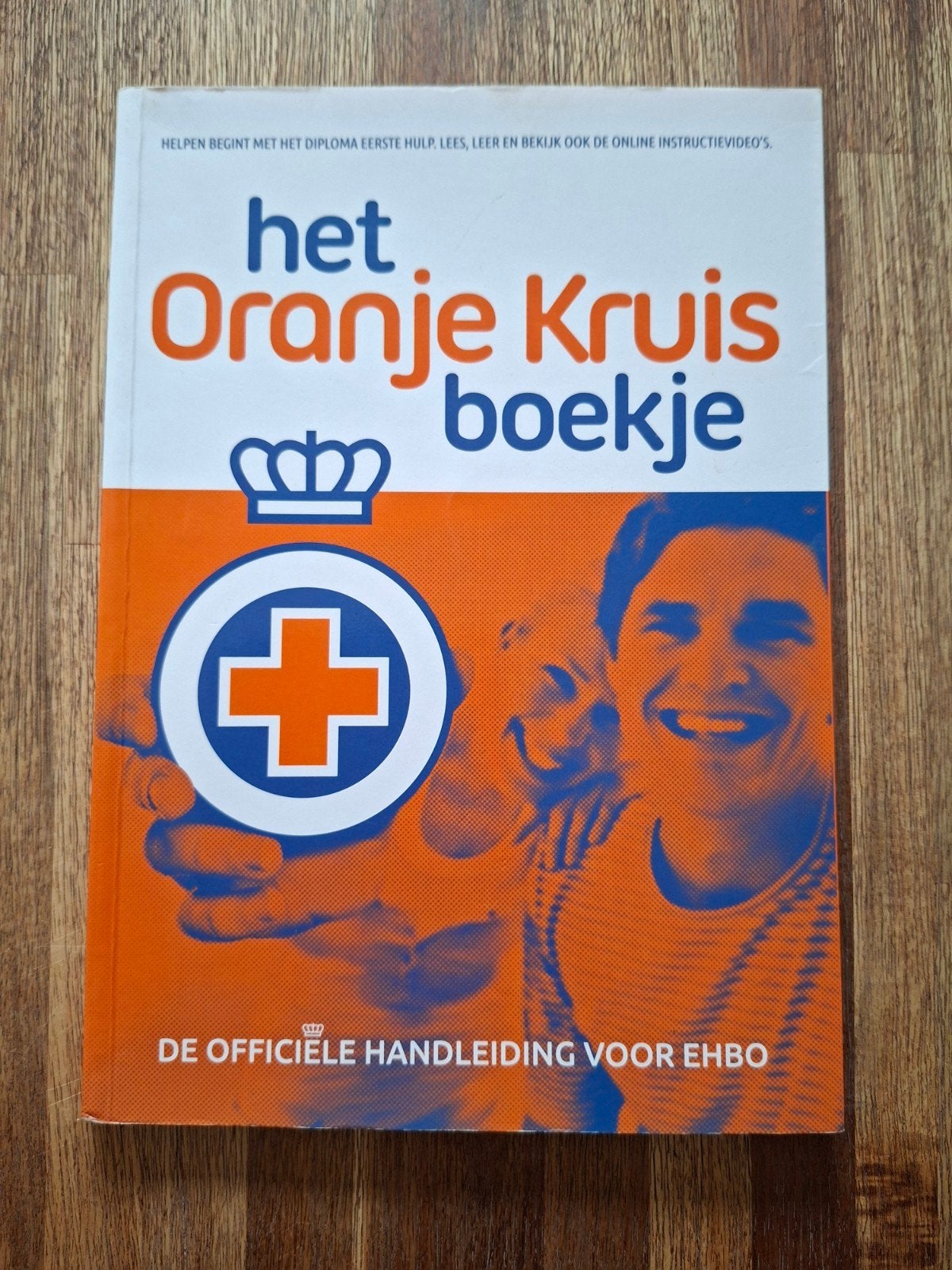 Het Oranje Kruis boekje - EHBO handleiding, Boeken, Ophalen of Verzenden, Zo goed als nieuw, Het Oranje Kruis