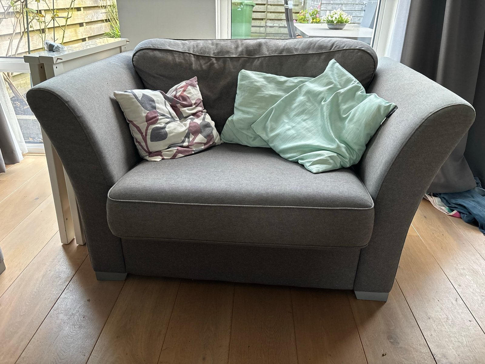 Comfortabele 1,5 zits bank (2 stuks) - Design by Montel, Gebruikt, Overige maten, 75 tot 100 cm, Ophalen of Verzenden