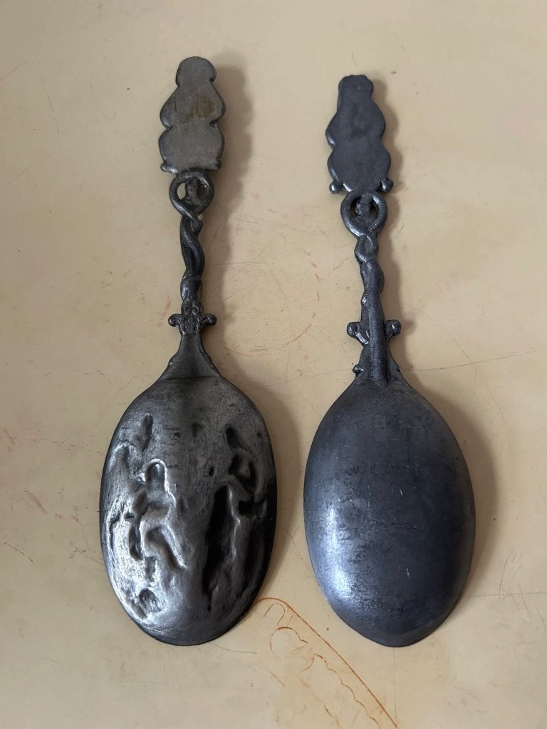 Vintage tinnen sierlepels Jan Steen De Tandmeester set, Antiek en Kunst, Ophalen of Verzenden