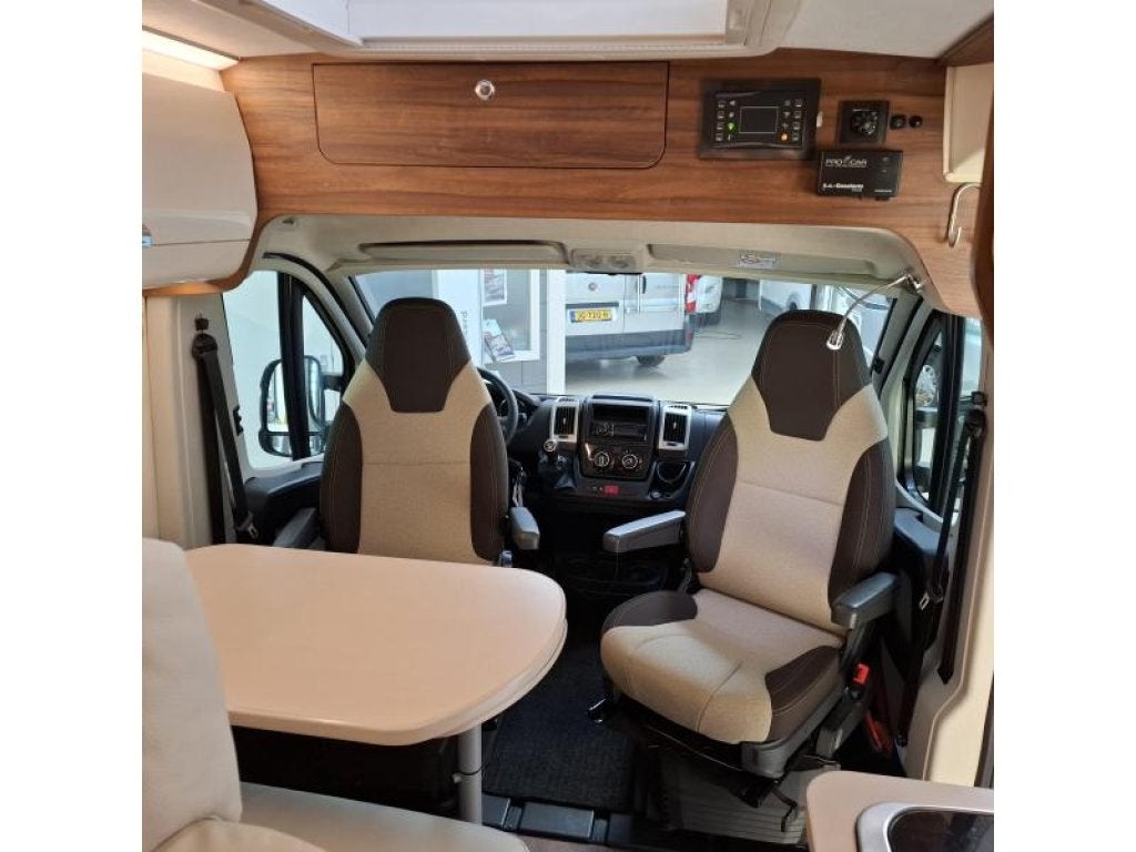 2016 Roller Team Livingstone 600 130PK Dwarsbed Solar 108000, Buscamper of Camperbus, Fiat, Koelkast, Bedrijf