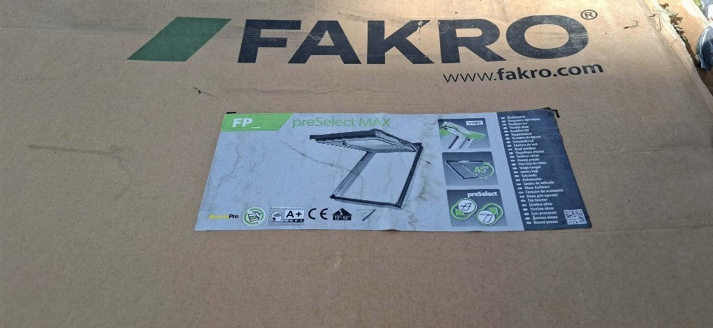 Overbodig: Nieuwe Fakro FPW VU3 114/160 cm, Ophalen, 120 tot 160 cm, Nieuw, Dubbelglas