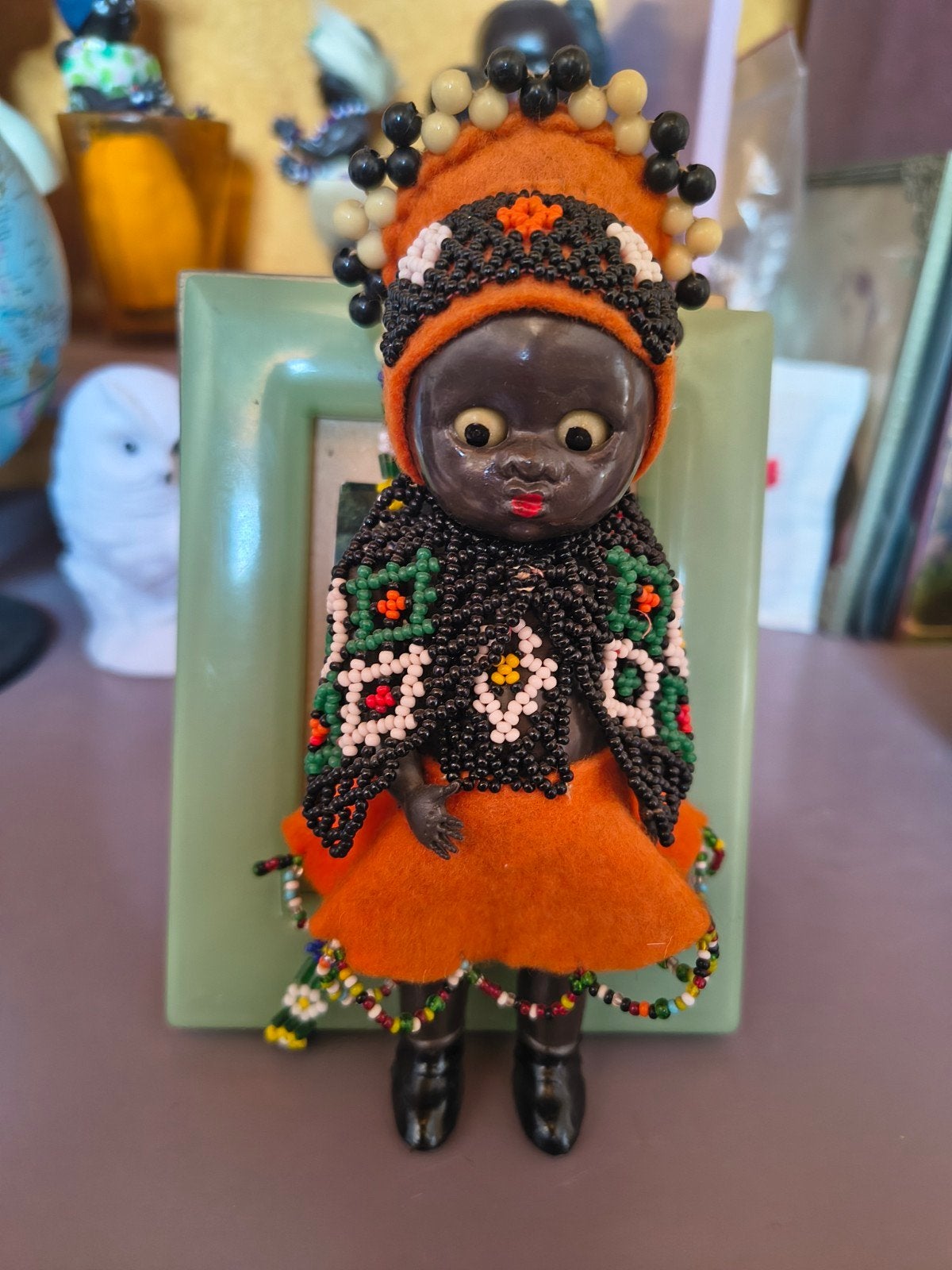 Vintage Afrikaanse Pop met Kralen Kleding - Handgemaakt., Ophalen of Verzenden, Gebruikt, Pop
