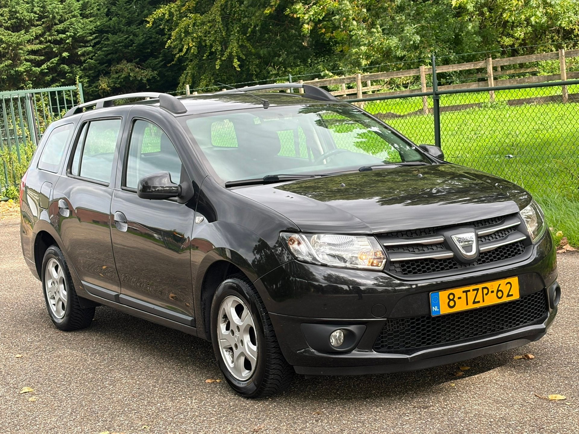 Dacia Logan MCV 0.9 TCe Prestige /Airco/, Voorwielaandrijving, Parkeersensor, Zwart, Origineel Nederlands