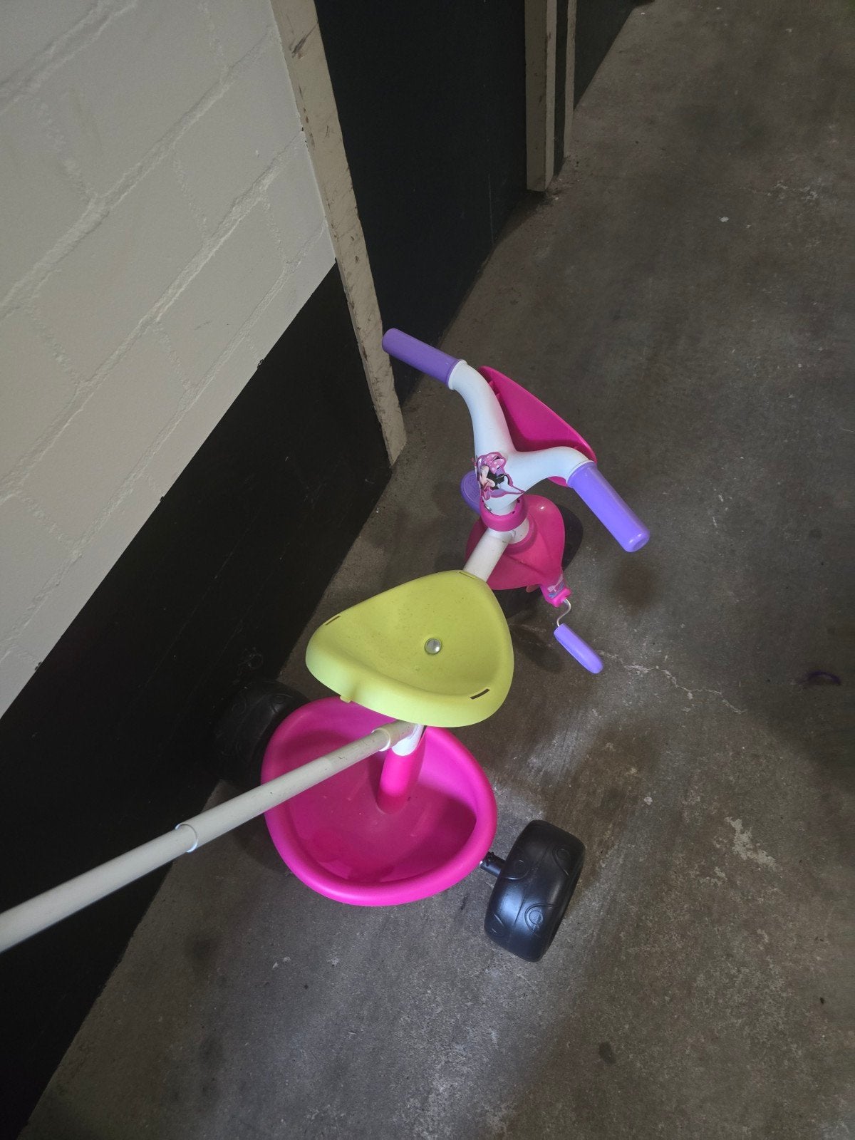 Minnie Mouse driewieler met duwstang, Ophalen of Verzenden, Gebruikt, Overige typen