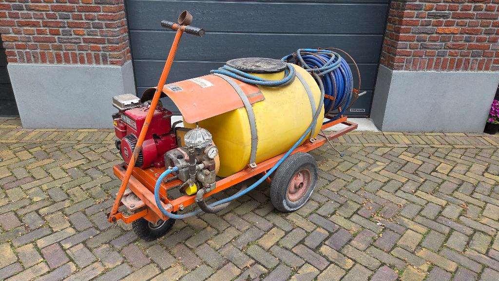 Te koop: Douven motorvatspuit, pomp defect voor de klusser, Ophalen, Overige, Gewasbescherming en Bemesting