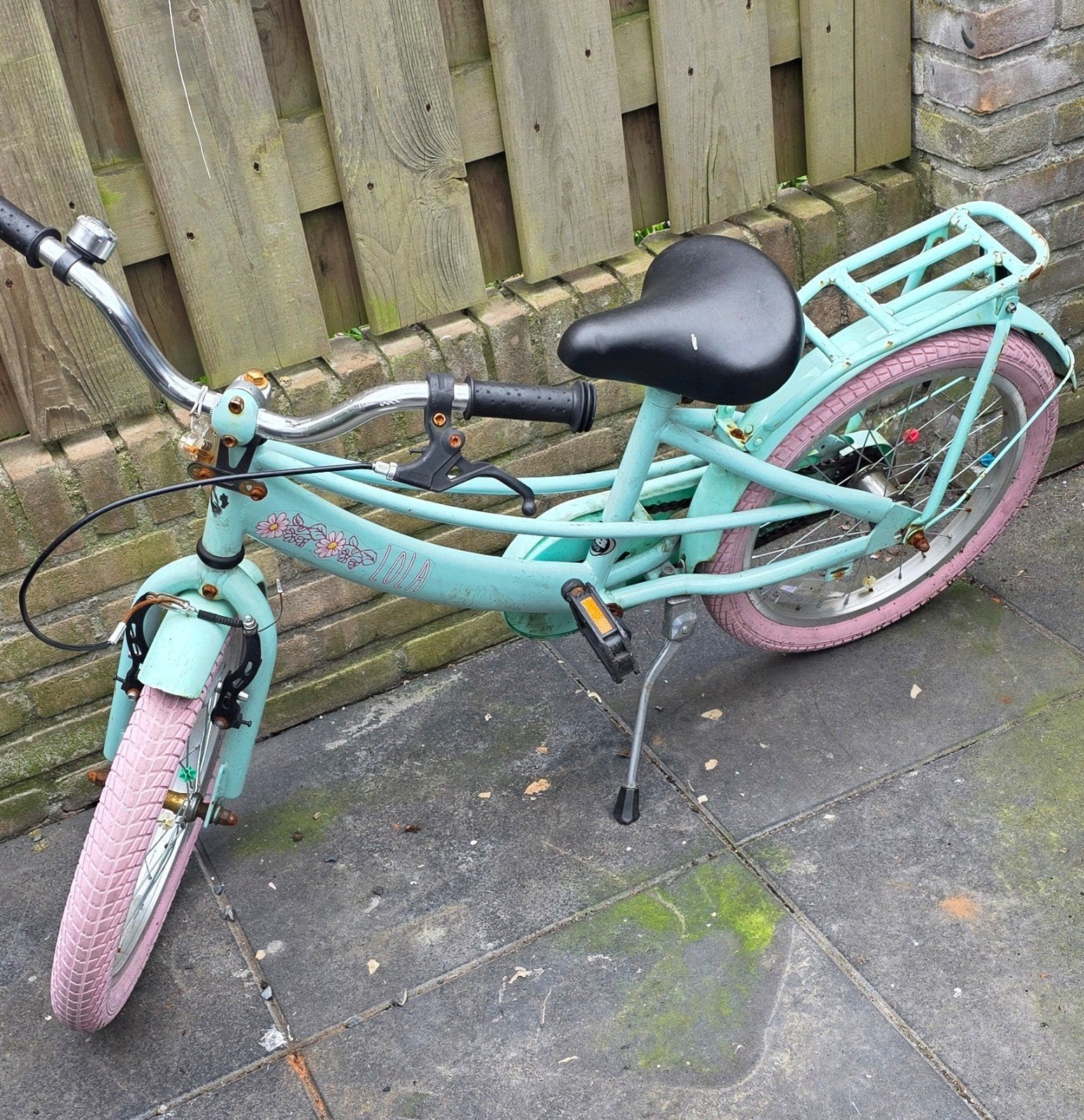 Lola kinderfiets, mintgroen met roze banden, Ophalen of Verzenden
