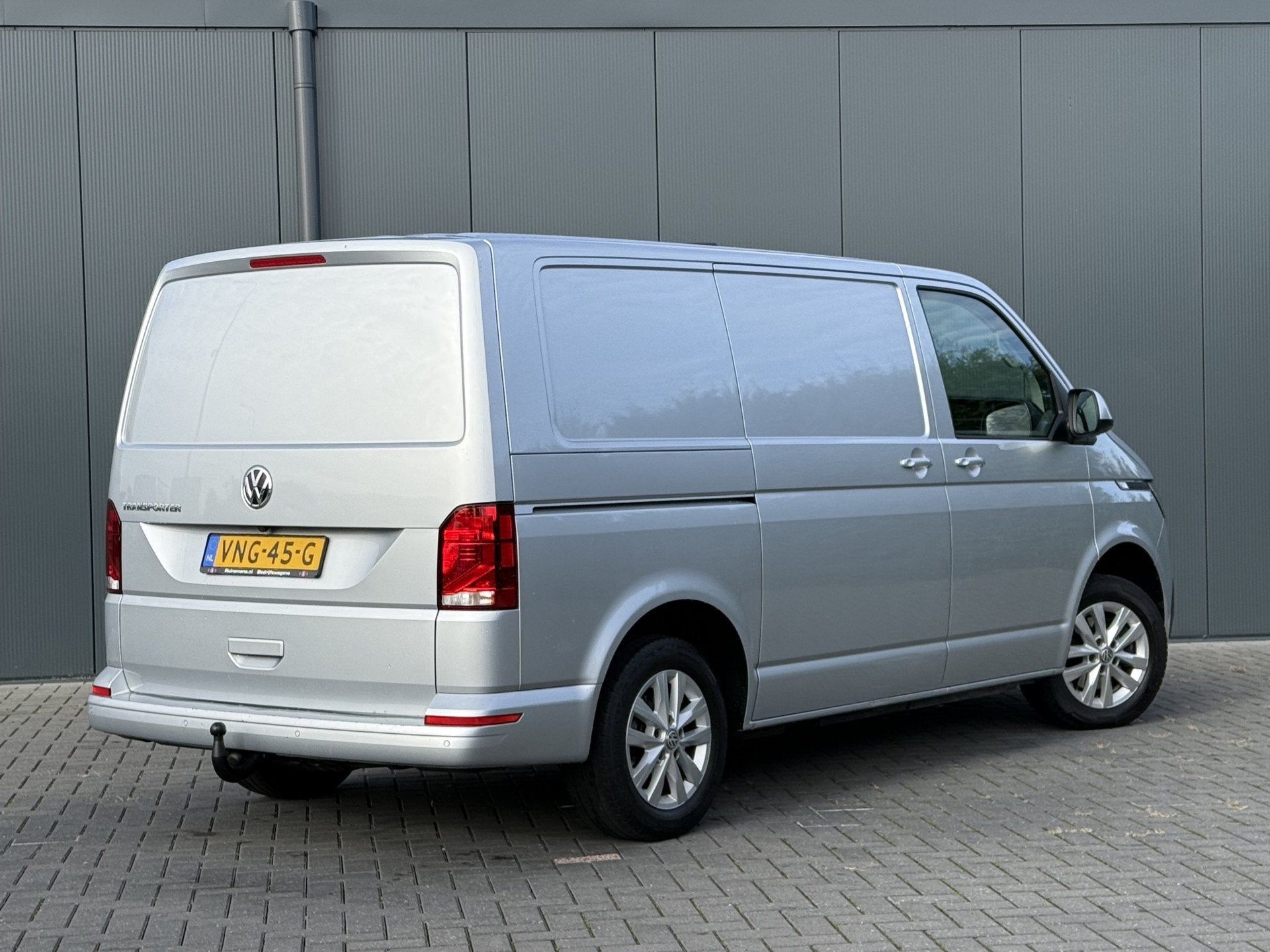 Volkswagen Transporter 2.0 TDI 150 PK HIGHLINE / DSG AUTOMAA, 1869 kg, Gebruikt, Euro 6, 4 cilinders
