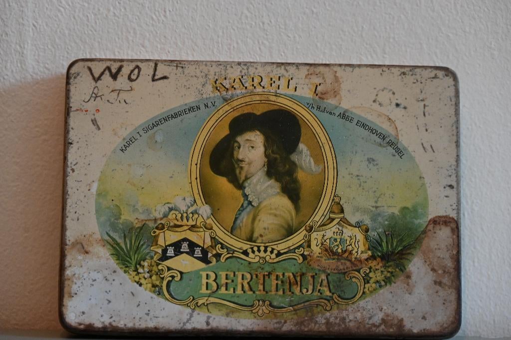 Sigarenblik Karel I bertenja, Verzamelen, Rookartikelen, Aanstekers en Luciferdoosjes, Ophalen, Gebruikt, Overige typen