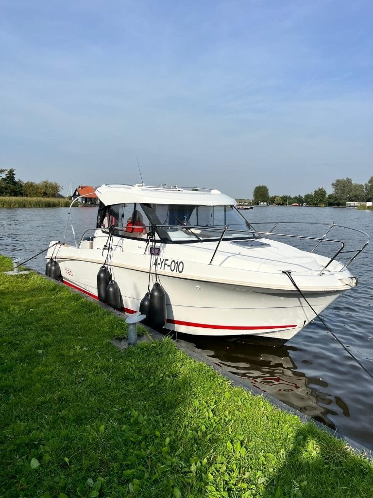 Beneteau Antares 7.80 met 175 pk Suzuki en Vlemmix trailer, Watersport en Boten, Motorboten en Motorjachten, Benzine, Overige merken