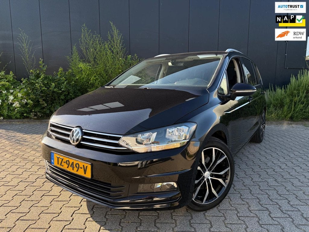 Volkswagen Touran 1.5 TSI Comfortline 7p, Auto's, Volkswagen, Euro 6, 4 cilinders, 150 pk, 7 stoelen