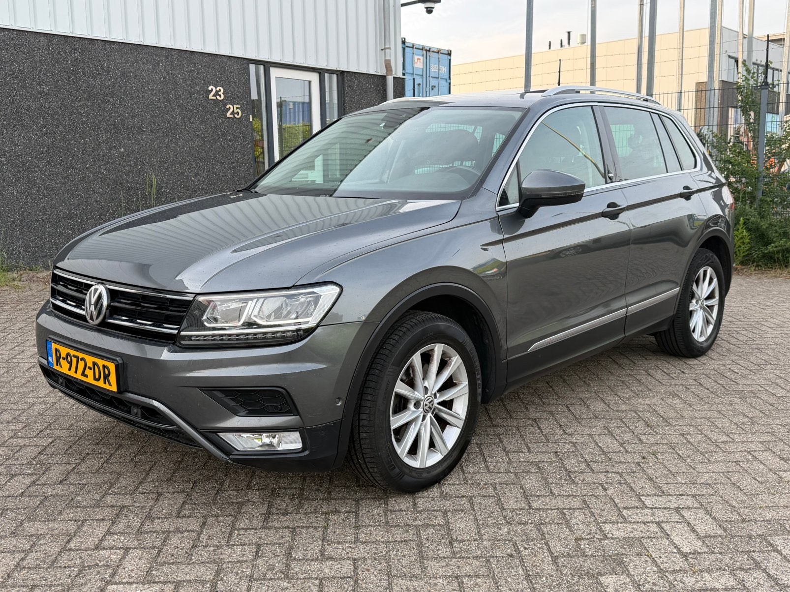 Volkswagen Tiguan 2.0 TDI 150pk DSG 2019 Panorama Grijs, 4 cilinders, 2000 kg, 1545 kg, Diesel