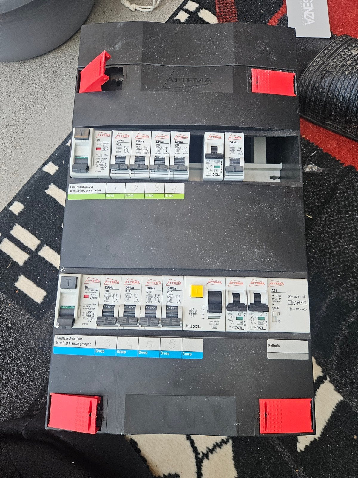 Attema Groepenkast met Aardlekschakelaar en Installatieautom, Ophalen of Verzenden, Gebruikt, Attema, Groepenkast
