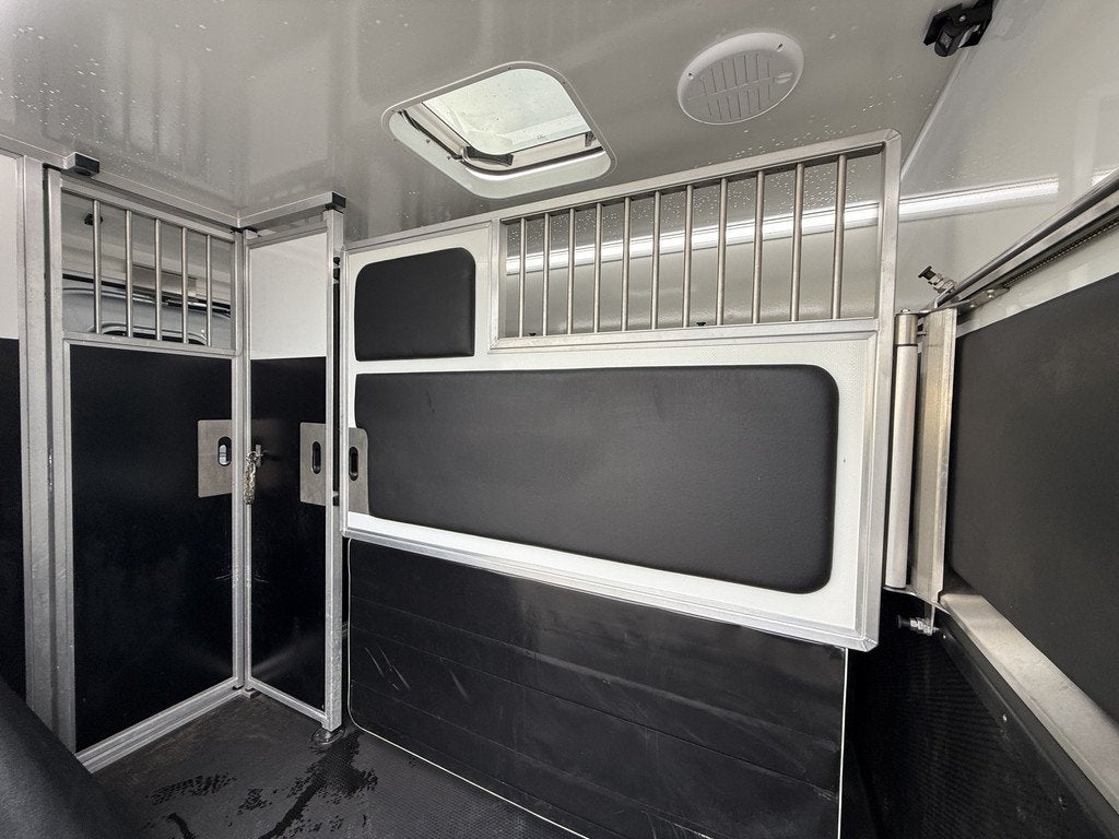MAN TGE | HORSETRUCK | KRISMAR | STALLION 5XL | 2024 | AUTOM, Weduwestraat 12
4884MV  WERNHOUT, NL, Paardenwagentje NL | MVV HORSETRUCKS