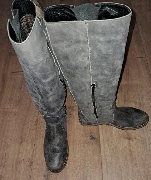Tommy Hilfiger laarzen, Kleding | Dames, Schoenen, Hoge laarzen, Ophalen of Verzenden, Zo goed als nieuw, Grijs