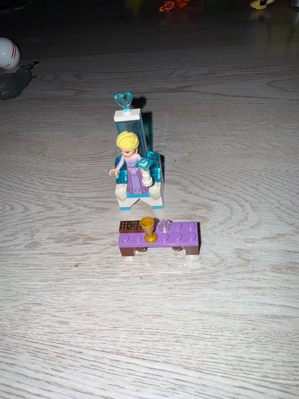 Lego Friends Elsa op troon met tafel en accessoires, Ophalen, Gebruikt, Overige merken