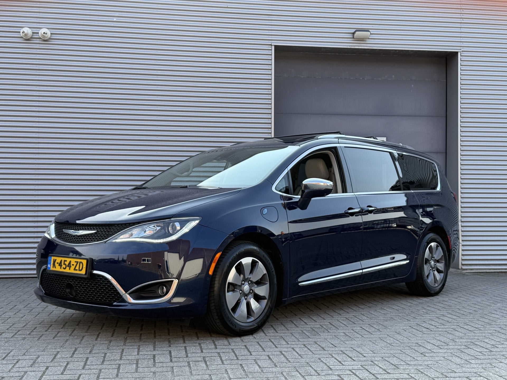Chrysler Pacifica 3.6 V6 Hybrid I PHEV I Aut. I 7 Pers. I Pa, Gebruikt, Blauw, Leder, Bedrijf