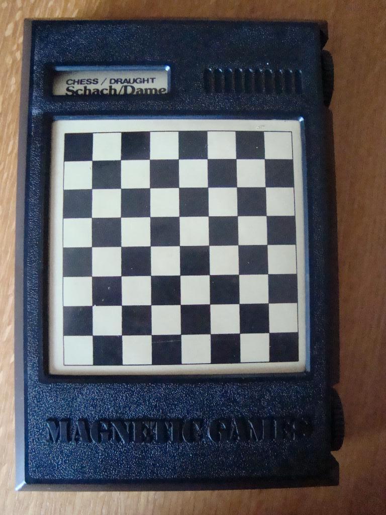 Schaken en solitere, Hobby en Vrije tijd, Gezelschapsspellen | Bordspellen, Ophalen of Verzenden, Zo goed als nieuw