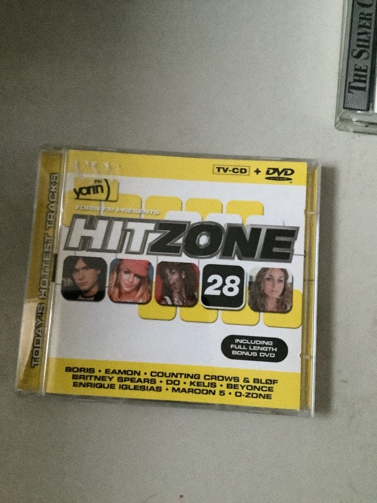 Hitzone 28 (1 cd+ 1 dvd), Cd's en Dvd's, Cd's | Verzamelalbums, Ophalen of Verzenden, Zo goed als nieuw