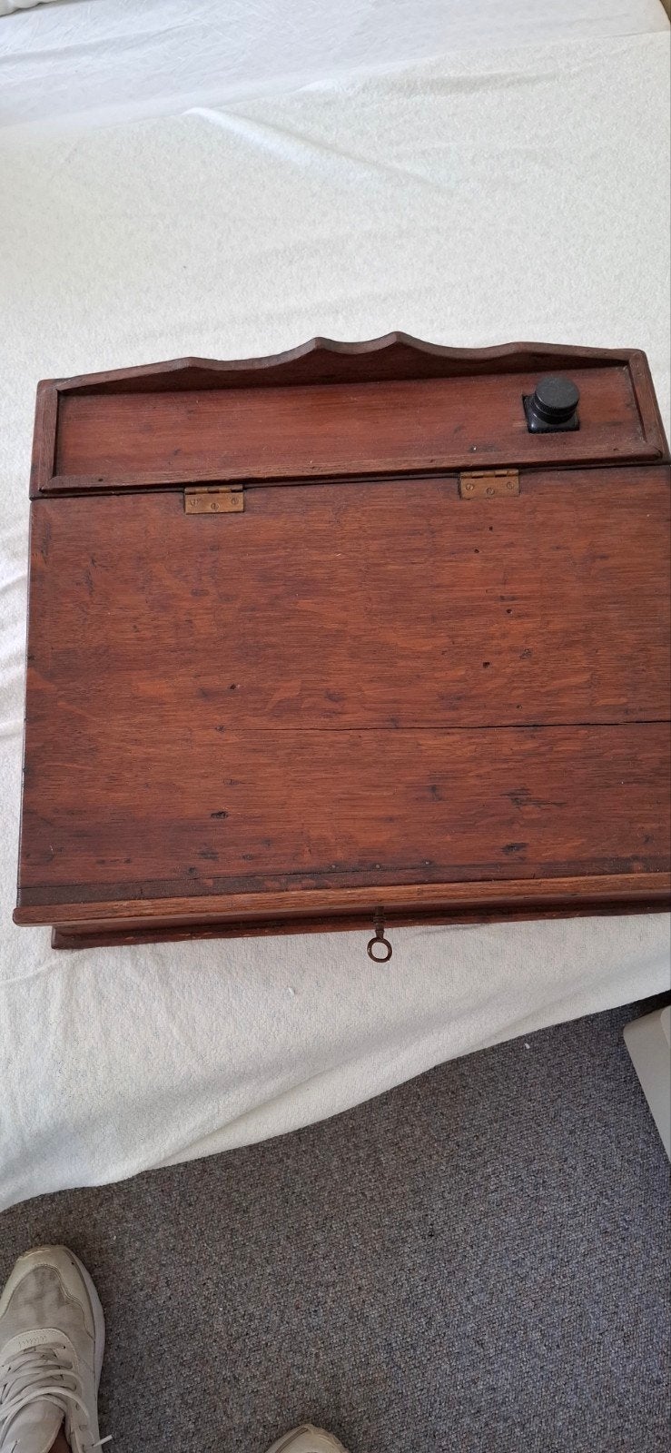 Antiek Schrijftafeltje / Schrijfkistje met Sleutel, Ophalen