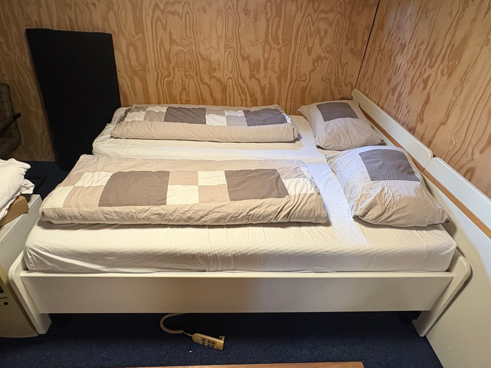 Tweepersoonsbed met verstelbare lattenbodems, Ophalen, Wit, Tweepersoons, 180 cm