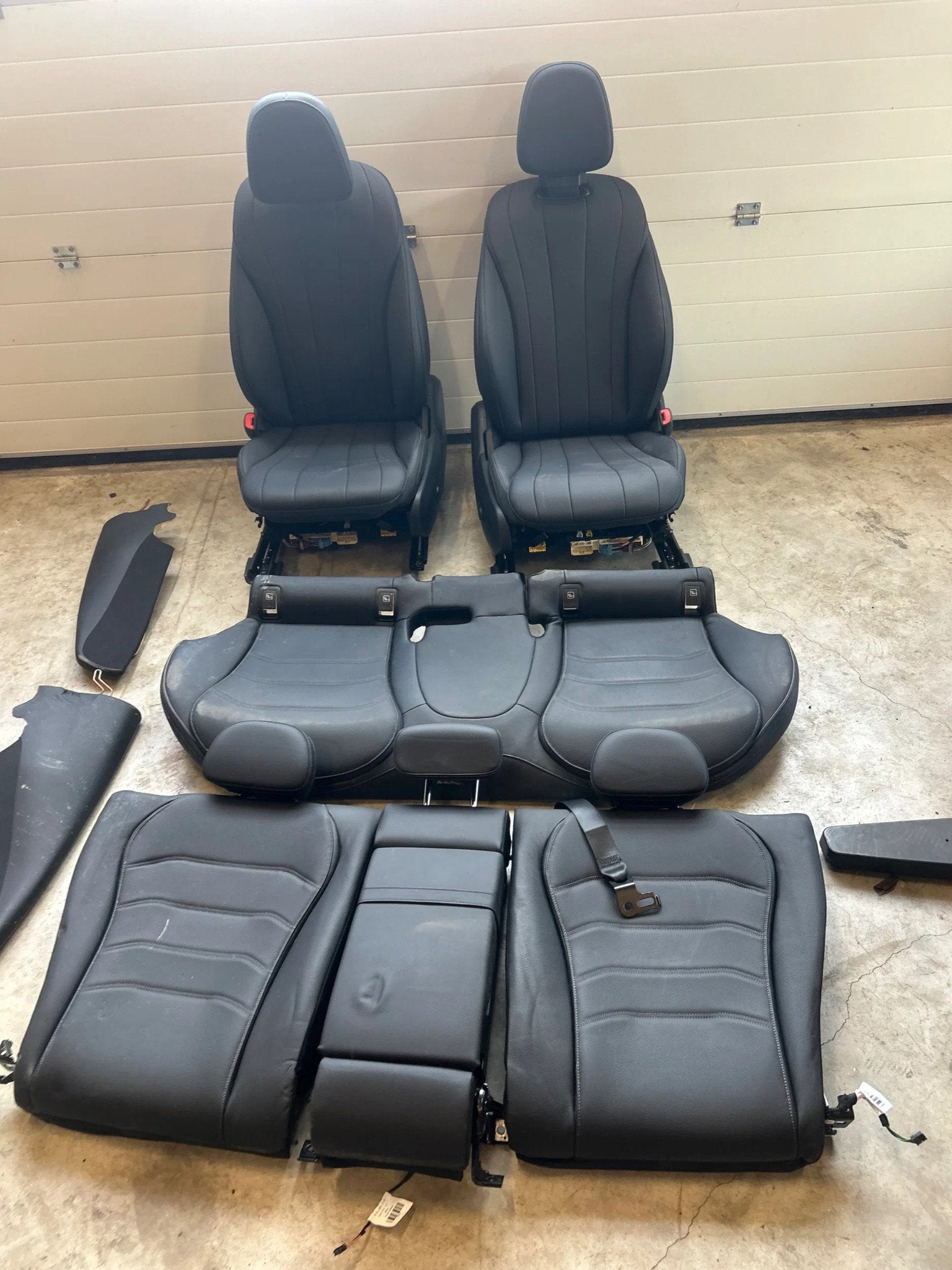 Mercedes-Benz E-klasse leder interieur | stoelen + achterban, Gebruikt