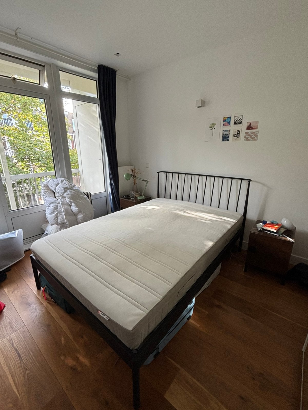 Metalen bedframe + matras 140x200cm, Zwart, Tweepersoons, Zo goed als nieuw, 200 cm