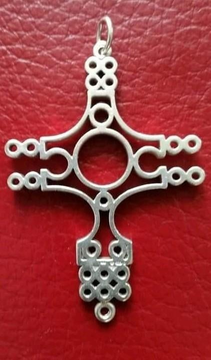 Zilveren modernist design kruis hanger uit finland jaren 60, Ophalen of Verzenden, Zo goed als nieuw, Kruis of Symbool, Zilver
