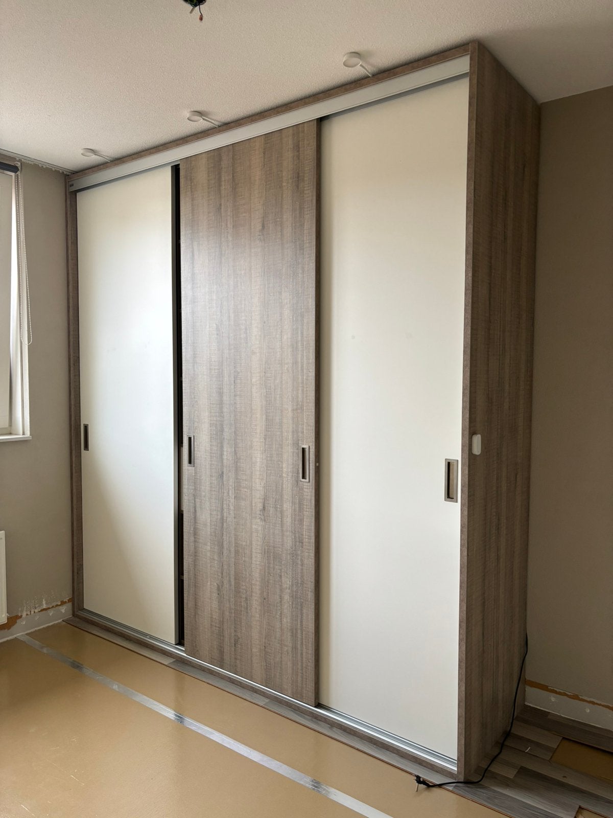 Kledingkast - opbergkast - Verdouw, Huis en Inrichting, Ophalen, 200 cm of meer, 200 cm of meer, Overige houtsoorten