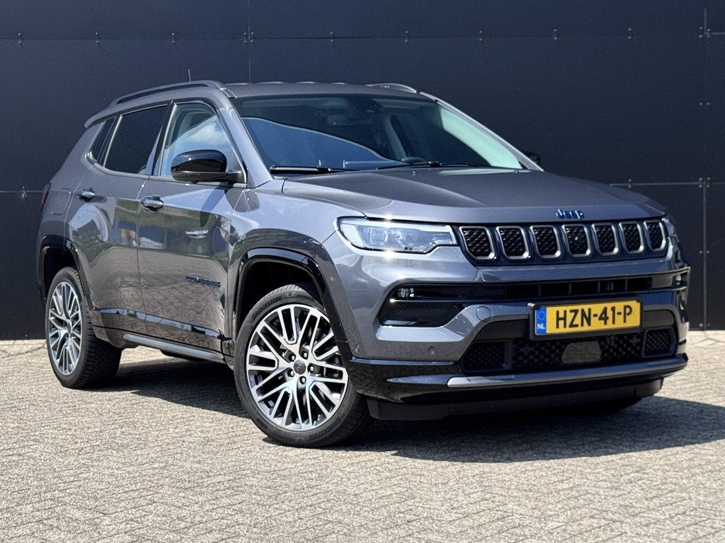 Jeep Compass 4xe 240 Plug-in Hybrid Electric Summit | Stoelv, Auto's, Jeep, Automaat, 1250 kg, 4 cilinders, Bedrijf