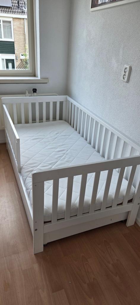 Kinderbed met lade, matras en bedgoeden, Gebruikt, 70 tot 85 cm, 160 tot 180 cm, Ophalen