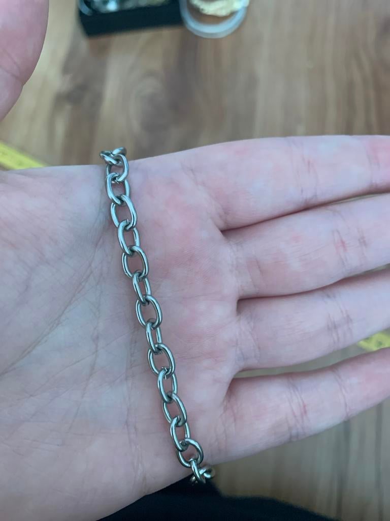 Dikke zilverkleurige ketting, Sieraden, Tassen en Uiterlijk, Kettingen, Ophalen of Verzenden, Gebruikt, Zilver, Overige materialen