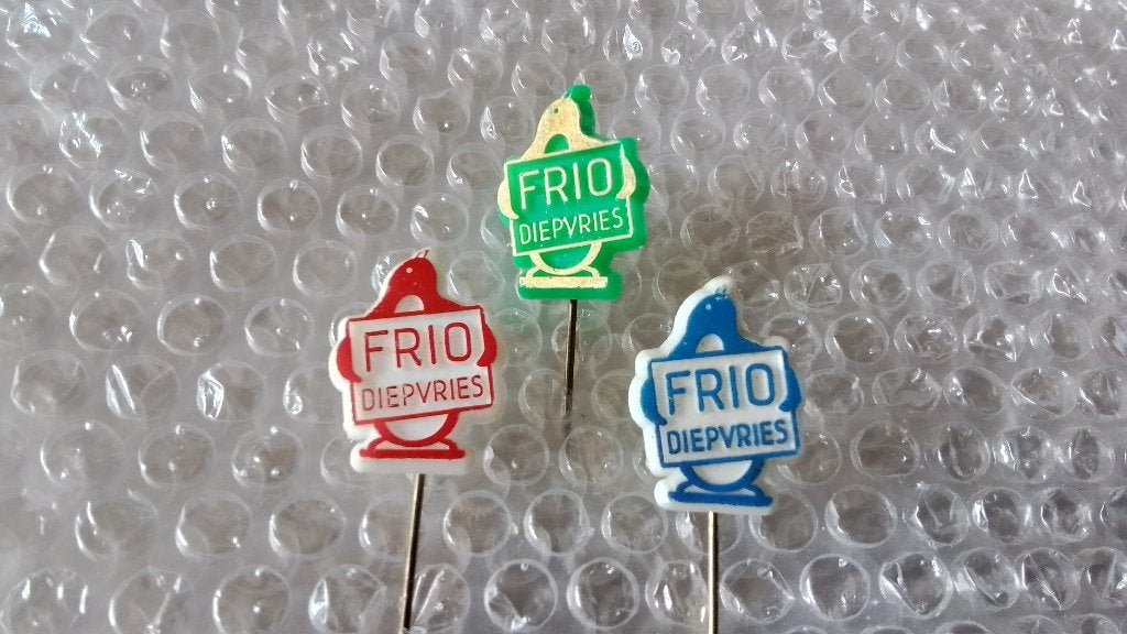 3 verschillende kleuren speldjes frio diepvries, Ophalen of Verzenden, Zo goed als nieuw, Overige onderwerpen