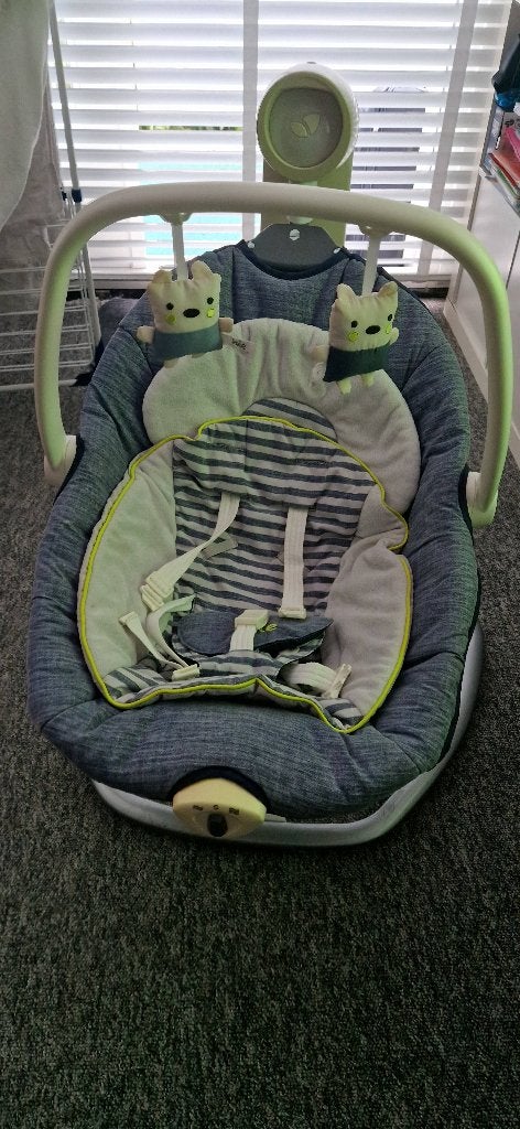 Wiegende Babystoel mét muziek, Kinderen en Baby's, Ophalen, Gebruikt, Overige typen, Gordel(s)