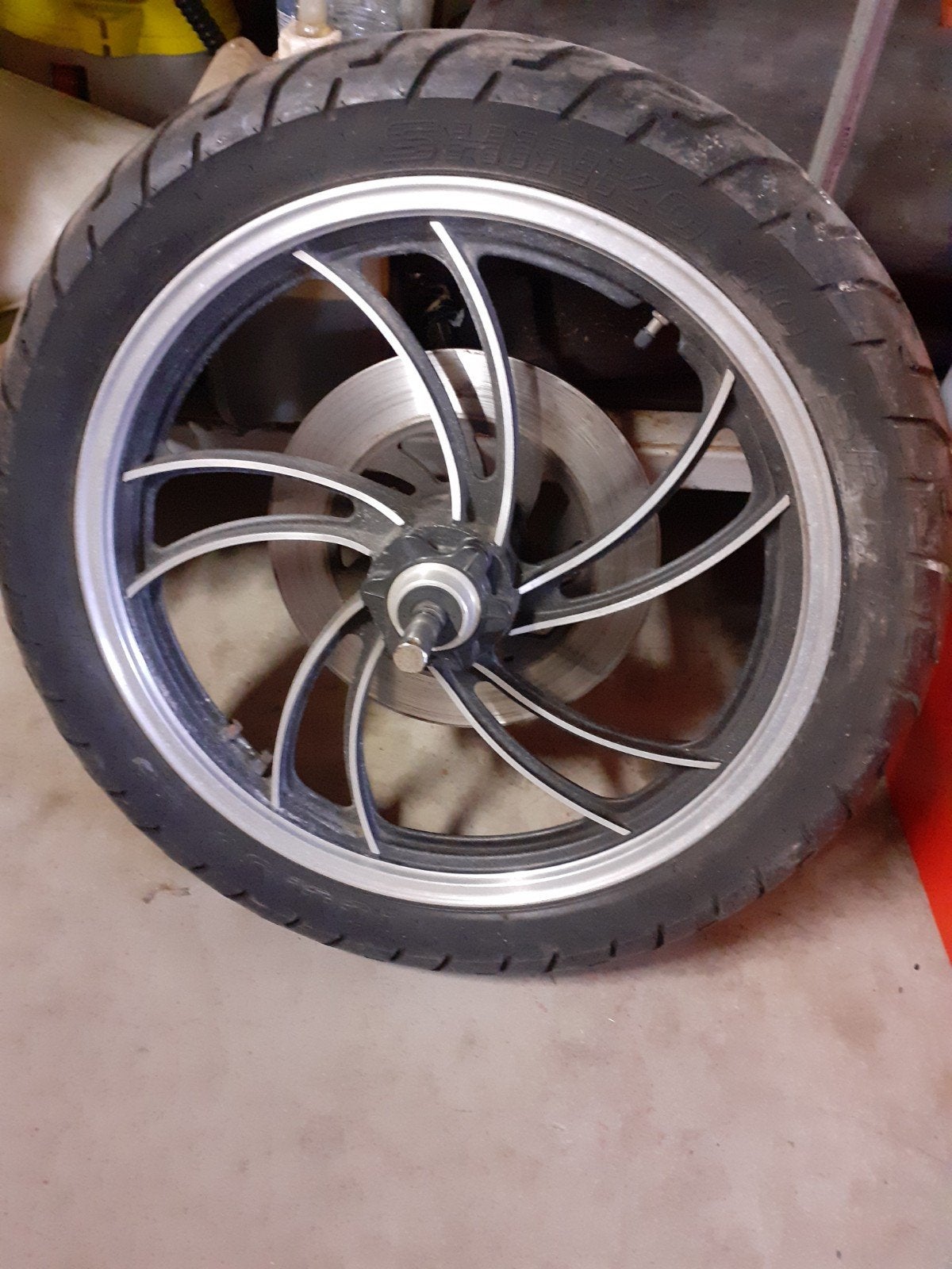 Voorwiel en achterwiel Yamaha virago XV750, Ophalen, Gebruikt