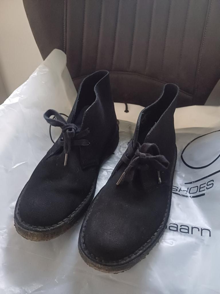 Zwarte suède Clarks Desert Boots - Maat 42.5, Kleding | Heren, Schoenen, Zwart, Boots, Clarks, Ophalen of Verzenden