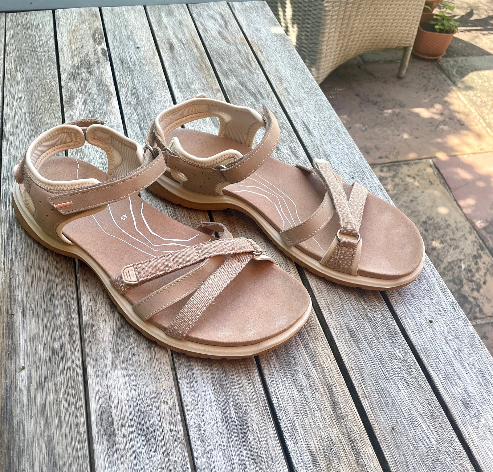 Dames Ecco sandalen, Beige, Zo goed als nieuw, Sandalen of Muiltjes, Ophalen of Verzenden